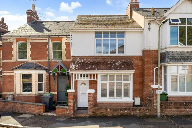 15 Edgerton Park Road — photo 1