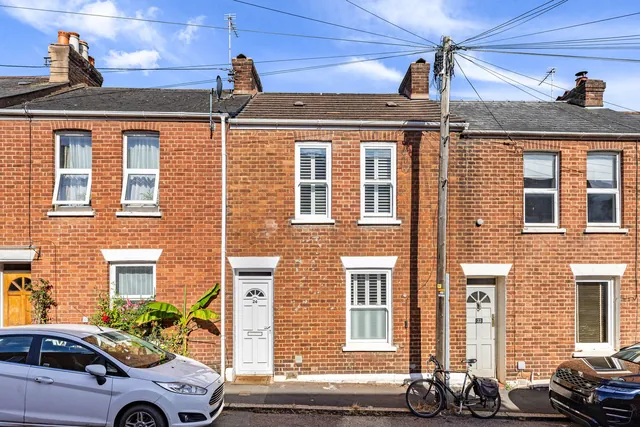 24 Hoopern Street — photo 1