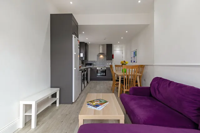 5 Edgerton Park Road — photo 4